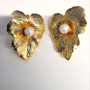 Vintage 1950's Sarah Cov Gold Tone Clip On Earrings
